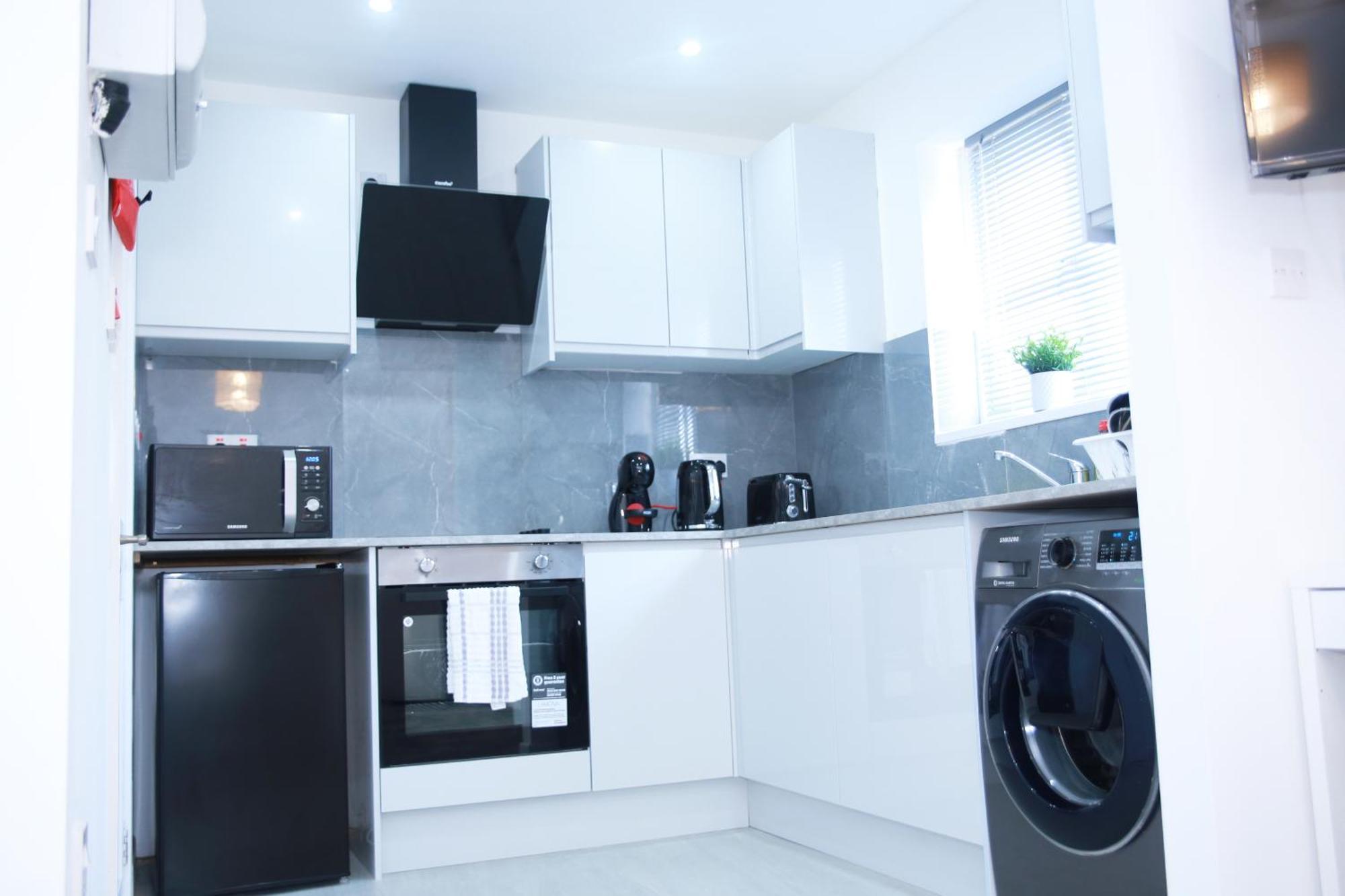 לונדון South Harrow Apartment מראה חיצוני תמונה