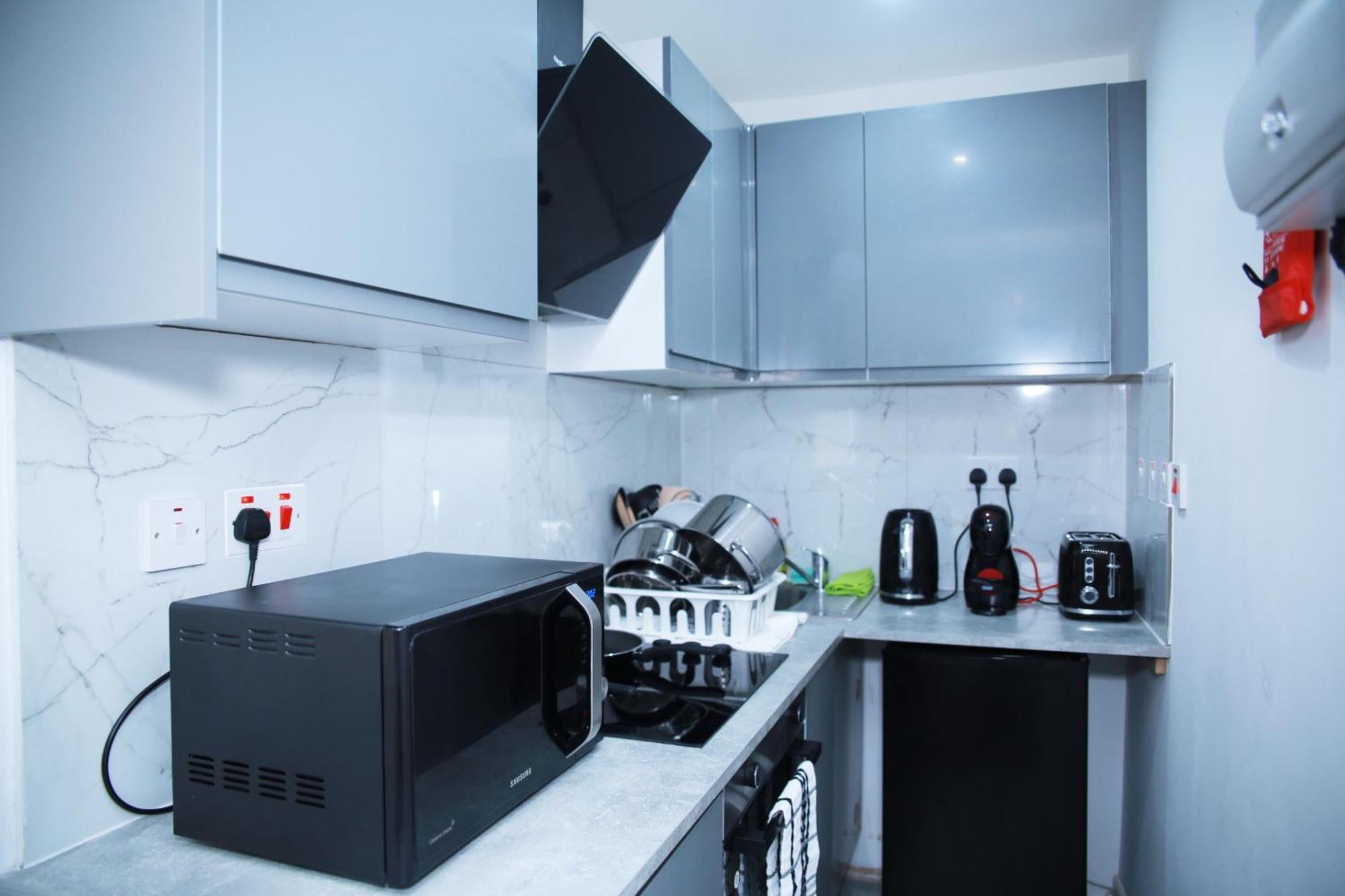 לונדון South Harrow Apartment מראה חיצוני תמונה
