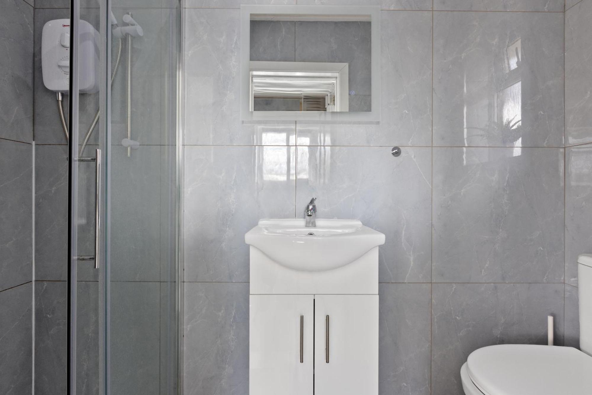 לונדון South Harrow Apartment מראה חיצוני תמונה